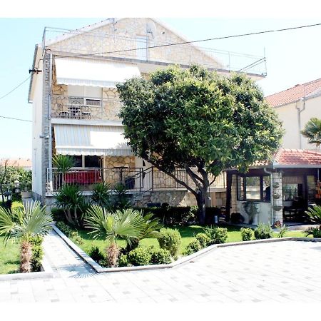 Apartments Robert Kastela Exterior photo